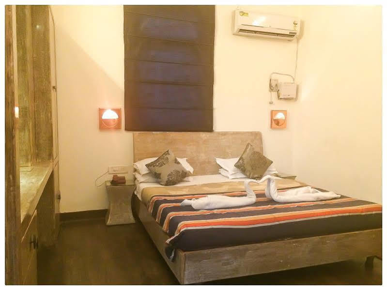 Itsy Hotels Banana Boutique Varanasi Ngoại thất bức ảnh
